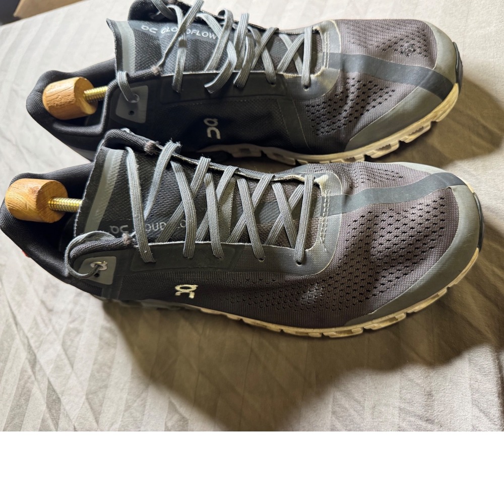 On Running Cloudflow Grey Charcoal Road Running Shoes Mens US 13 35.99238